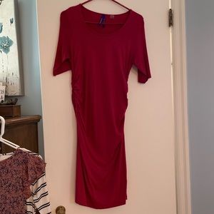 BERRY RUCHED MATERNITY DRESS by Seraphine